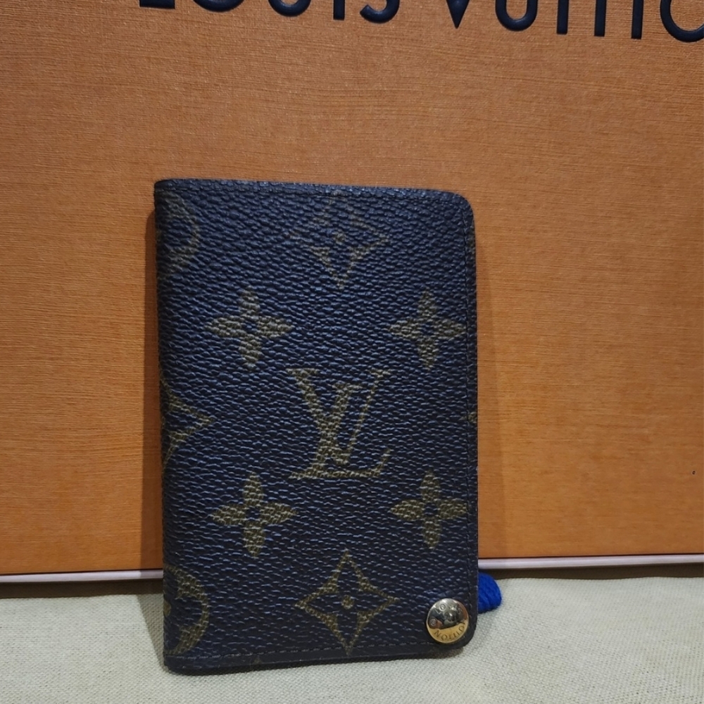 Louis Vuitton Monogram Canvas Card Holder